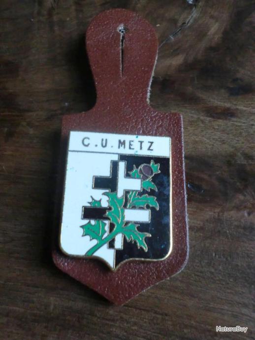 Pin's Ancien - Insigne émaillé Blason De La Ville De Metz - Fabrication Française