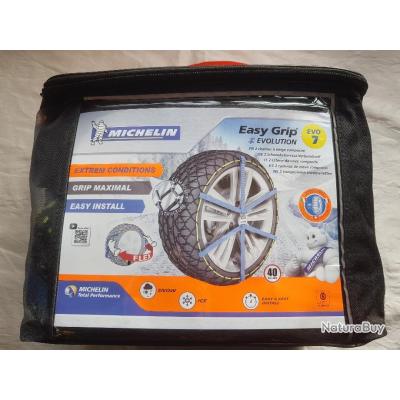 https://one.nbstatic.fr/uploaded/20231211/11261541/thumbs/400f_00001_Pack-tout-Neuf-MICHELIN-EASY-GRIP-EVO7--2-chaines-a-neige-composite-homologue.jpg