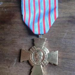 medaille doré  croix du combattant