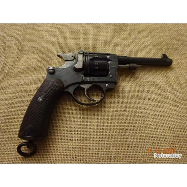 Peu courant revolver 1892 civil fabrication Belge - cal 8mm
