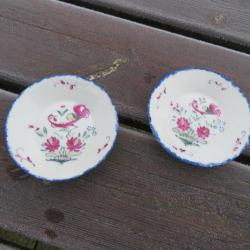 VINTAGE - Ancienne paire de petites coupelles en porcelaine à décor peint à la main (XXé)