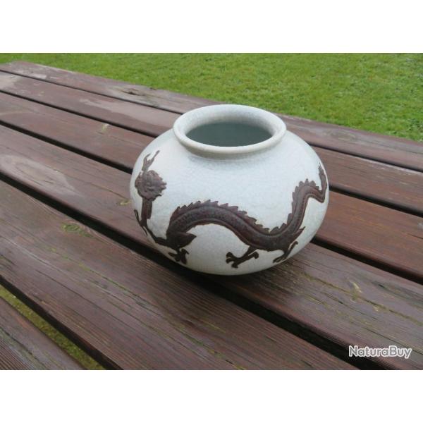 Ancien Vase boule en cramique maill et craquel a dcor Asiatique d'un Dragon stylis - ARTES XX