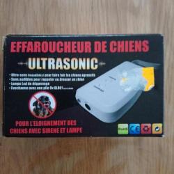 EFFAROUCHEUR DE CHIENS "ULTRASONIC" MULTI-FONCTIONS