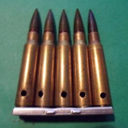 5 munitions 7,5x54 MAS sur lame chargeur divers dates , étui laiton, balle blindée, neutralisée