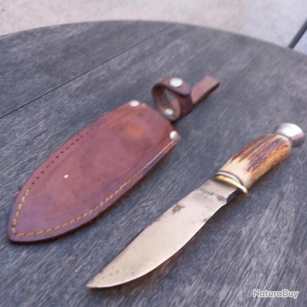 Ancien Couteau de Chasse Manche en Bois de Cerf avec tui en cuir