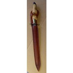 Couteau de chasse de vénerie à servir le gibier, vintage de 1965