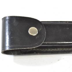 Etui pour couteau de 12,5cm de long cuir noir. Années 1970 - 1990