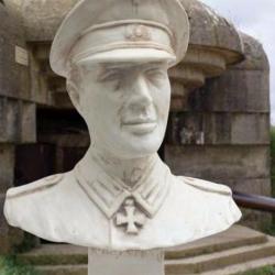 Buste Officier Allemand  WW2-Hauteur: 18 cm - Fabrication Française - D-Day 44