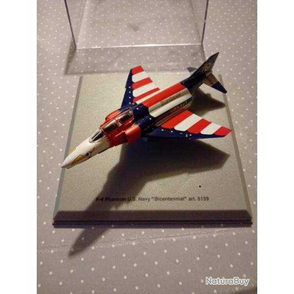 Maquette en metal d'avion F-4 PHANTOM USNAVY