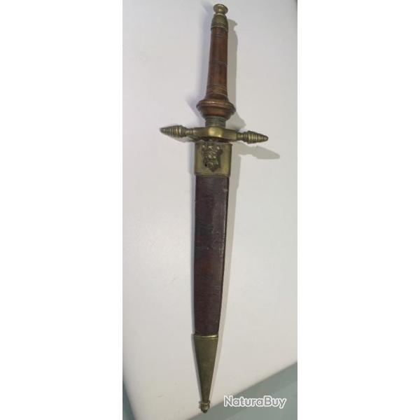 Dague de prestige et d'apparat Toledo anne 1859 Dague aux Armoiries d'Ornano Fabrica de Toledo 19e