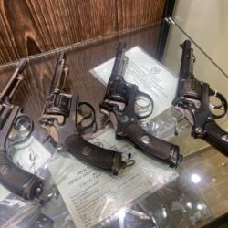PROMOTION.  revolver 1882 suisse 1 er  modele   pv st étienne et facture