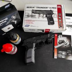 Pistolet ASG BERSA THUNDER 9 PRO + laser, munitions, cartouches cO2, cibles et porte-cibles