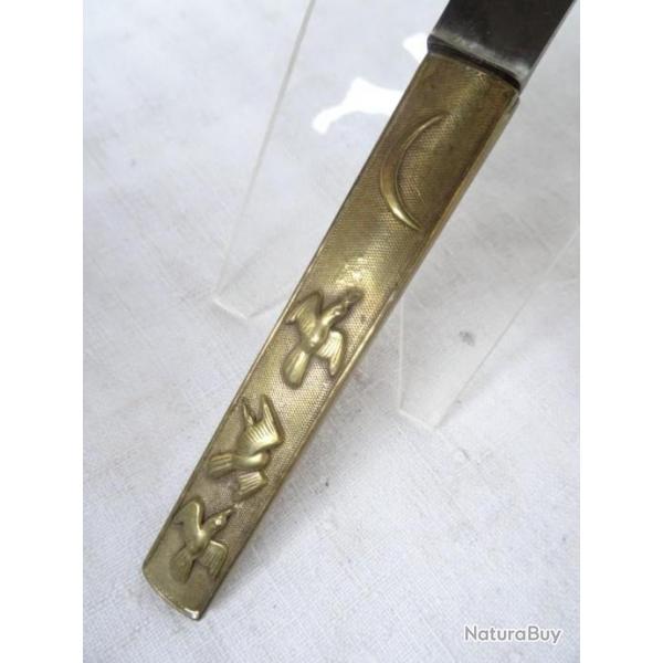 321)  lot kozuka  , beau couteau pour sabre  japonais , lame signe