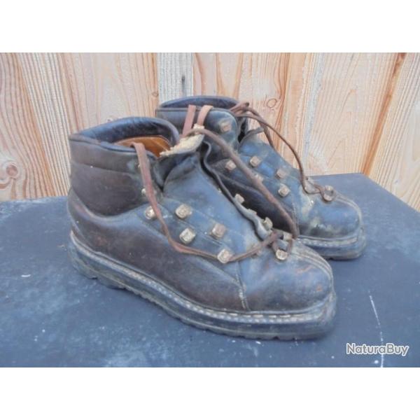 Anciennes Chaussures de Ski Le Trappeur Troupes de montage Achat Personnel WW2