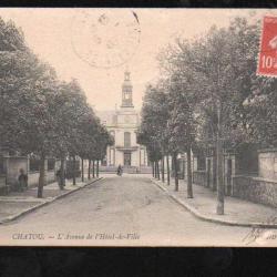 chatou l'avenue de l'hotel de ville carte postale ancienne
