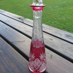 Ancienne carafe a vin en cristal doublé de couleur rouge taille ST LOUIS-Hauteur 27cm Env(Vers 1930)