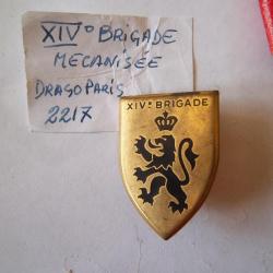 insigne 14° brigade mécanisée (lettres XIV) de fabrication Drago Paris G. 2217