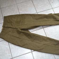 Pantalon Pattern P37 vert WW2 ou post WW2 état excellent de stock , irréprochable