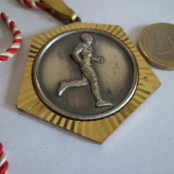 Médaille Athlétisme 41 grs (centre argenté..pourtour "or")