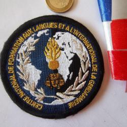 écusson collection militaire formation aux langues internationnales