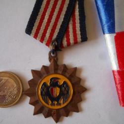 Médaille collection vintage militaire ? civile ?