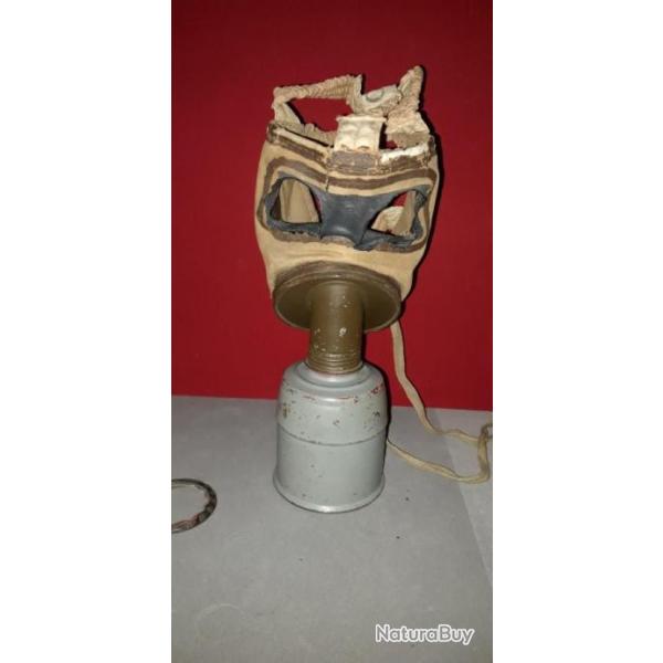 Masque  gaz Franais WW2 pour pices ou  restaurer