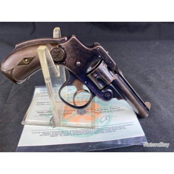 smith and wesson hamerless 32