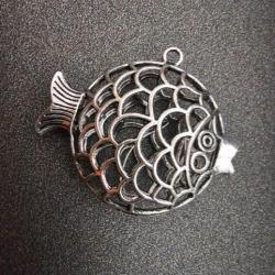 pendentif poisson 5x5.5 cm argenté idee cadeau