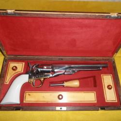 N° 39 Ecrin de luxe pour revolver Colt 1860 à canon de 8 pouces
