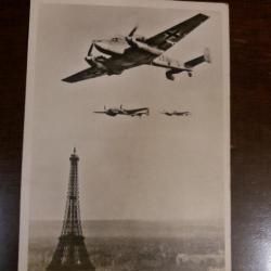 WW 2 Collection aviation carte postale allemand messerschmitt au dessus de la tour Eiffel