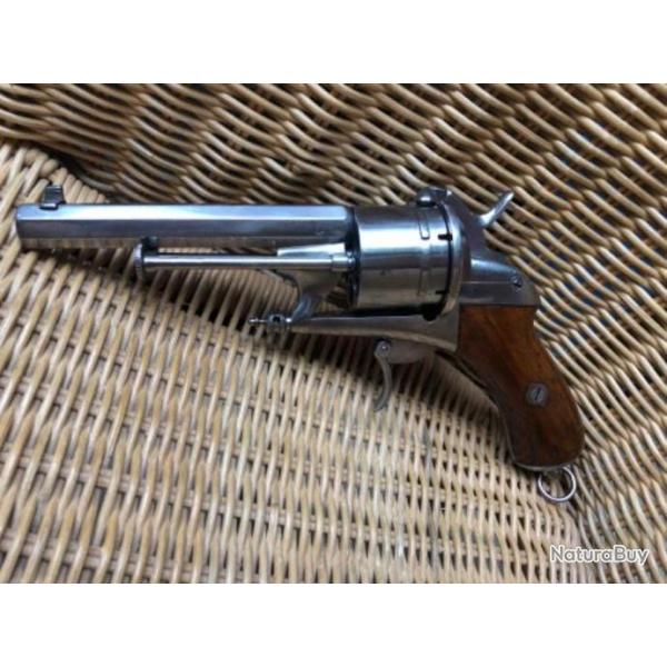rare revolver CHAMELOT ET DELVIGNE de gaucher calibre 12mm  broche en tat superbe