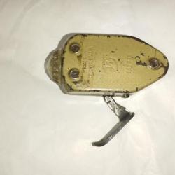 Ancienne lampe de poche à dynamo mécanique militaire