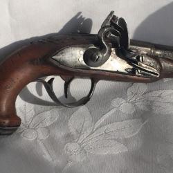 PISTOLET à SILEX  (vers 1770)