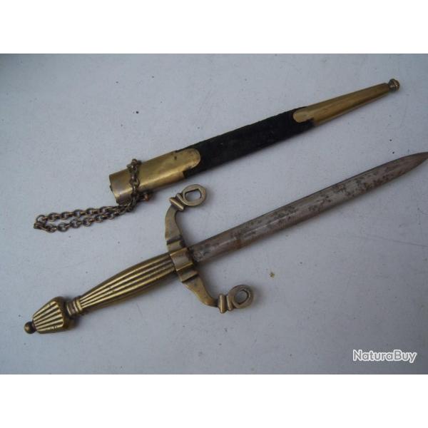 Dague  type Renaissance    XIX me    Dolch  dagger   fourreau poignard  Viollet le Duc XIX