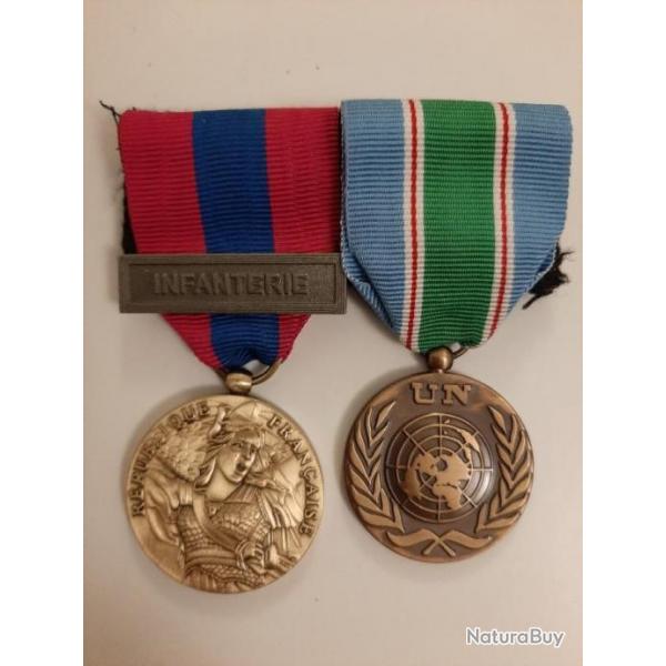 Barrette de deux mdailles franaises. Bel tat. OPEX.