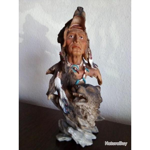 STATUETTE AMRINDIENNE LOUP SOLITAIRE indien