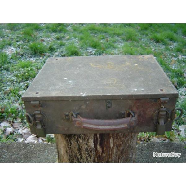ancienne caisse  batterie radio US BC 620 US ww2