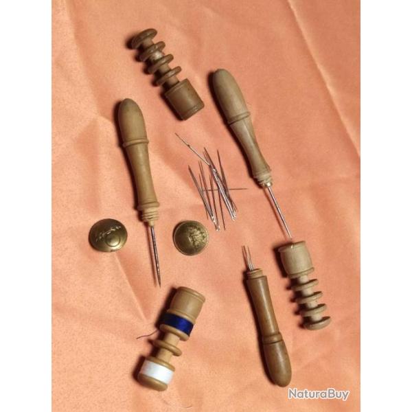 ENSEMBLE D'ACCESSOIRES COUTURE DU SOLDAT , BOUTONS 14/18,  WW1 WW2