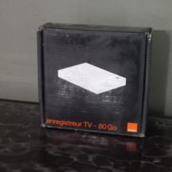 enregistreur TV de chez Orange. Disque dur 80 GO, NEUF !