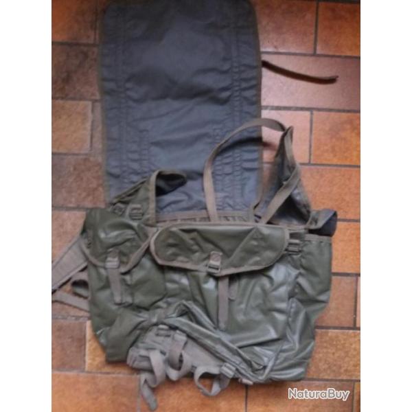 sac a dos militaire multipoches matiere pour la pluie randonne foret chasse bivouac