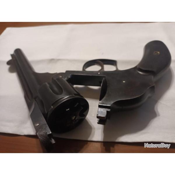 Revolver Hammerless en 450