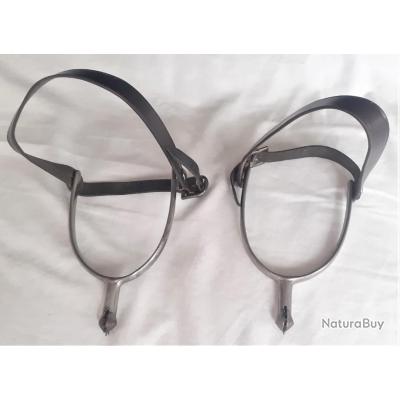 Paire D'éperons Droits Vintage - Années 1960, Fabrication Française, Avec Sangles D'origine