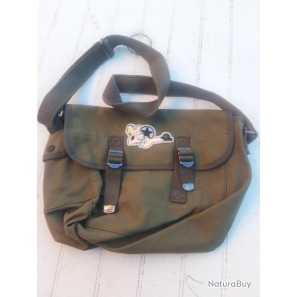MUSETTE OLIVE "PIN-UP " MODELE 1