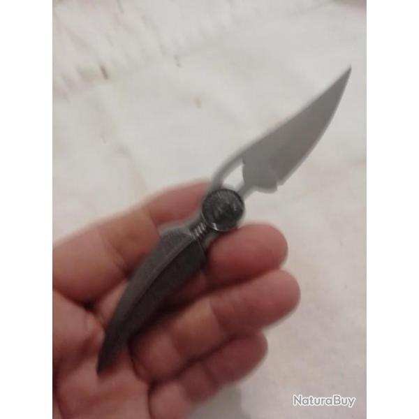 Petit couteau albainox. 13cm .. Dcor indien
