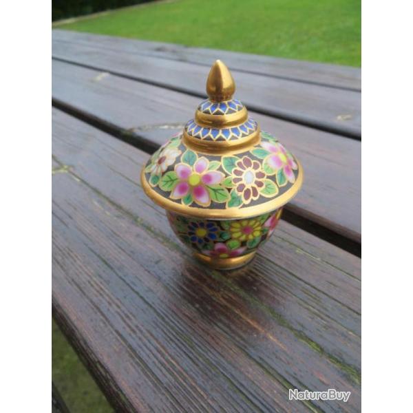 VINTAGE - Ancien Pot  couvercle en porcelaine tha num peinte a la main or 24 Carats (XX)