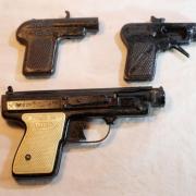 Pistolet jouet amorce années 30 PAF en tôle emboutie et pliée - Jouets  (8849677)