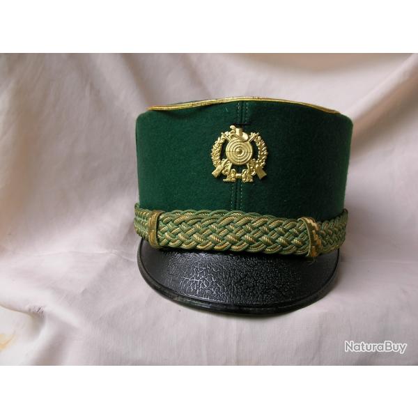 WW2/POSTWAR SHAKO ANCIEN VERT/ROUGE AVEC INSIGNE CIBLE TAILLE 60 A IDENTIFIER