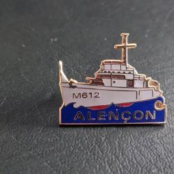 C pin's pins insigne militaire Dragueur de Mines ALENCON Marine Nationale M612  Taille : 25 * 22 mm