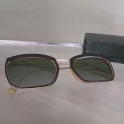 Très belle paire de lunettes solaire   1950 / 1960