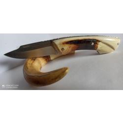 Superbe Couteau Artisanal  "Loup des Cévennes" Manche en Ivoire de Phacochère - Pièce unique !